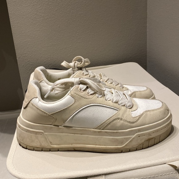 Zara sneakers size 8 - Picture 2 of 2